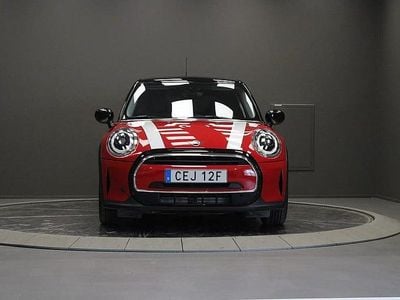 Röd Begagnad 2022 Mini Cooper Halvkombi | 249 000 kr (Marknadspris)