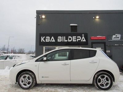 Begagnad Nissan Leaf 80 kW (109 HK) 2013 Vit Halvkombi