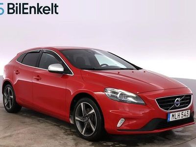 Röd Begagnad 2016 Volvo V40 R-Design Halvkombi | 148 900 kr (Marknadspris)