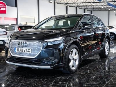 Begagnad Audi Q4 e-tron Comfort 150 kW (204 HK) 2022 Svart SUV