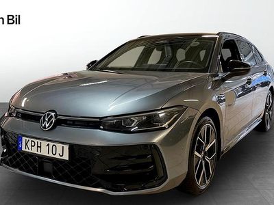 Mörkgrå Begagnad 2024 VW Passat R-line Kombi | 499 900 kr (Dyr)