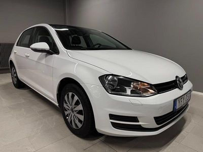Vit Begagnad 2016 VW Golf VII Halvkombi | 114 900 kr (Marknadspris)
