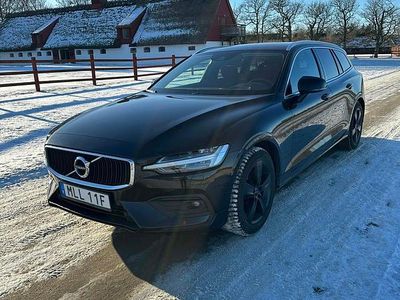 Black stone Begagnad 2021 Volvo V60 Momentum Kombi | 239 000 kr (Marknadspris)