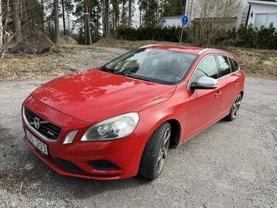 begagnad Volvo V60 D3 Momentum, R-Design Euro 5