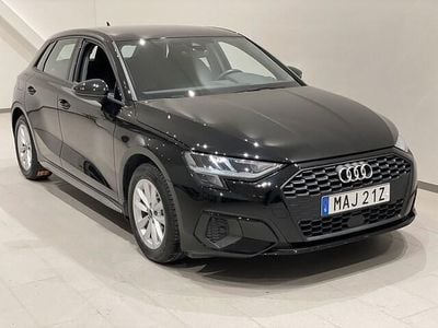 Brilliantsvart Begagnad 2023 Audi A3 Proline Sedan | 264 900 kr (Marknadspris)