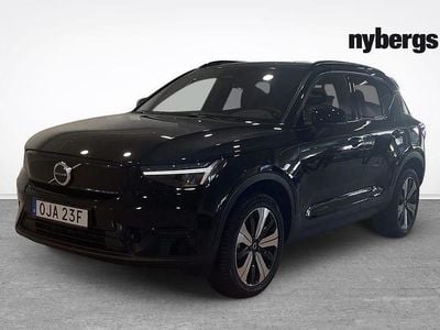 Svart Begagnad 2023 Volvo XC40 Core SUV | 359 000 kr