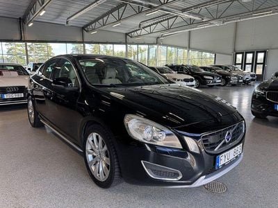 Svart Begagnad 2011 Volvo S60 Summum Sedan | 84 900 kr (Marknadspris)