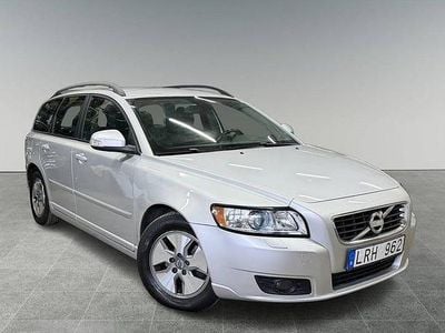 Begagnad Volvo V50 Momentum 116 HK (85 kW) 2011 Grå Kombi