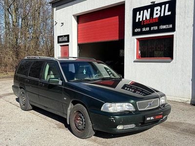 Begagnad Volvo V70 170 HK (125 kW) 1999 Grön Kombi
