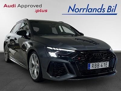 Begagnad Audi RS3 Sportback Design 400 HK (294 kW) 2024 Grå Halvkombi