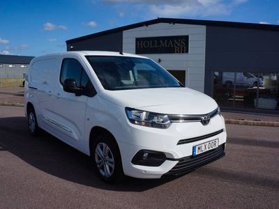 begagnad Toyota Proace City 1.2 Turbo Auto 130HK Navi Kamera V-Hjul