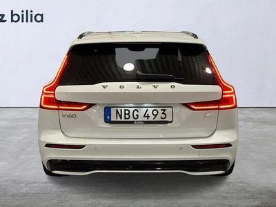 Begagnad Volvo V60 Plus 355 HK (261 kW) 2023 Vit Kombi
