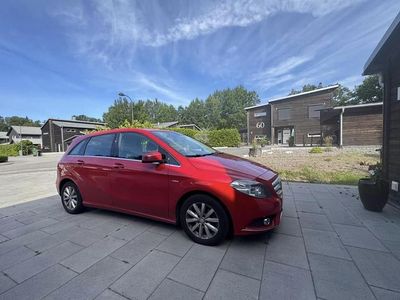 Mercedes B180