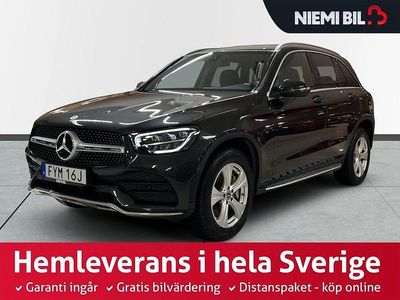 Grå Begagnad 2021 Mercedes GLC300 AMG line SUV | 399 900 kr
