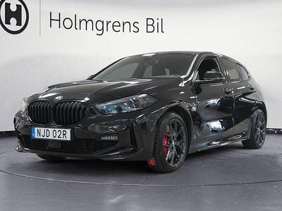 Svart Begagnad 2022 BMW 120 M Sport Halvkombi | 369 800 kr (Dyr)