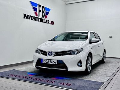 begagnad Toyota Auris Hybrid e-CVT 1 ÅRS 2014, Halvkombi