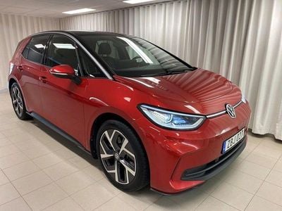 Kings red metallic black Begagnad 2023 VW ID.3 Halvkombi | 339 000 kr (Dyr)