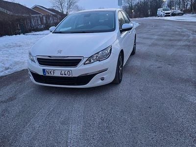 Begagnad Peugeot 308 125 HK (91 kW) 2013