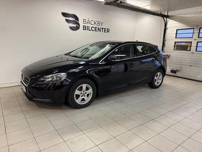 Svart Begagnad 2014 Volvo V40 Halvkombi | 84 000 kr (Marknadspris)