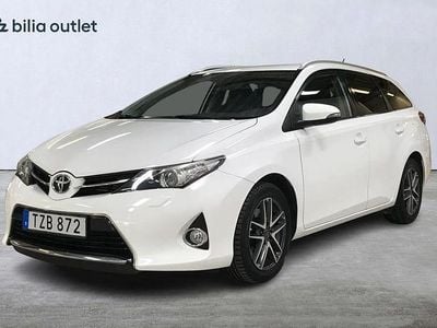 Begagnad Toyota Auris Edition 124 HK (91 kW) 2015 Vit Kombi