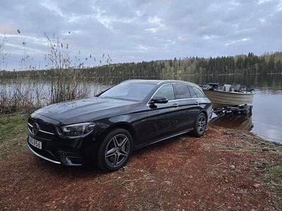 Svart metallic Begagnad 2021 Mercedes E300 AMG line Kombi | 319 000 kr