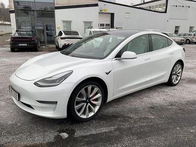 Vit Begagnad 2019 Tesla Model 3 Performance Sedan | 182 000 kr (Dyr)