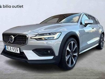 Silver Begagnad 2023 Volvo V60 CC Kombi | 479 900 kr