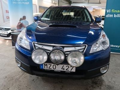 Begagnad Subaru Outback 150 HK (110 kW) 2012 Mörkblå (blå) SUV