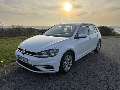 Begagnad VW Golf VII 110 HK (80 kW) 2017 Vit Halvkombi