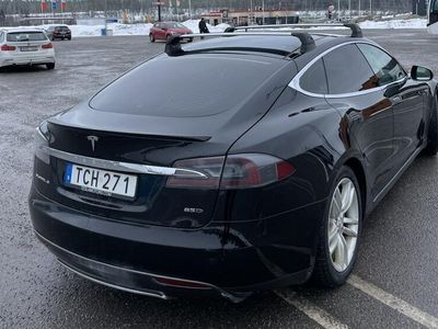 begagnad Tesla Model S 85D med Fri Supercharge