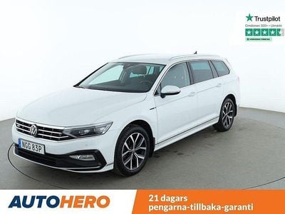 Vit Begagnad 2021 VW Passat R-line Kombi | 321 000 kr (Marknadspris)