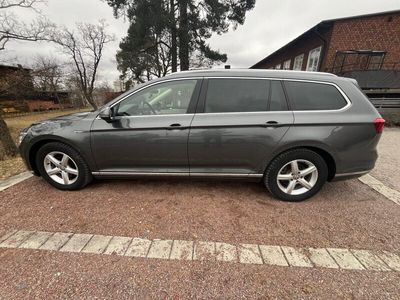 begagnad VW Passat Sportscombi 2.0 TDI 4Motion Executive, GT