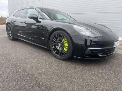 Svart Begagnad 2019 Porsche Panamera Sport Turismo Kombi | 629 000 kr (Marknadspris)