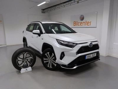 Vit Begagnad 2023 Toyota RAV4 | 399 900 kr (Marknadspris)