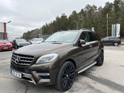 begagnad Mercedes ML350 BlueTEC 4MATIC 258hk AMG Drag Panorama