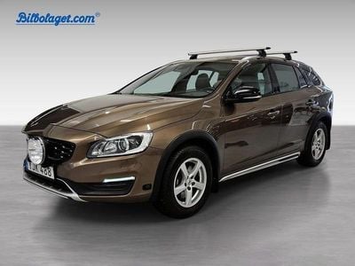 Begagnad Volvo V60 CC Summum 190 HK (139 kW) 2017 Kombi