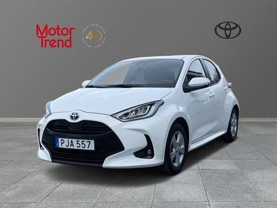 begagnad Toyota Yaris Hybrid YarisActive Plus Vinterhjul