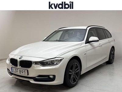 Vit Begagnad 2015 BMW 318 Sport Line Kombi | 90 000 kr
