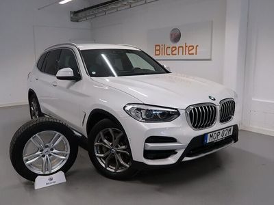 begagnad BMW X3 xDrive30e V-Däck ingår Drag-Navi-Kamera-Carplay-Värmare-Adaptiv