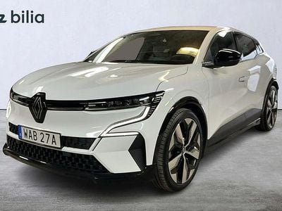 Vit Begagnad 2022 Renault Mégane IV Techno Halvkombi | 259 900 kr (Superpris)