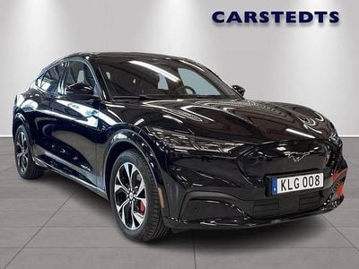 Svart Begagnad 2022 Ford Mustang Mach-E Standard Range SUV | 399 900 kr (Marknadspris)