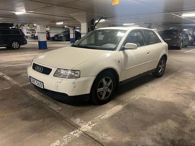 Vit Begagnad 1997 Audi A3 Halvkombi | 17 000 kr