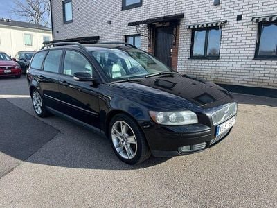 Begagnad Volvo V50 Momentum 220 HK (161 kW) 2006 Svart Kombi