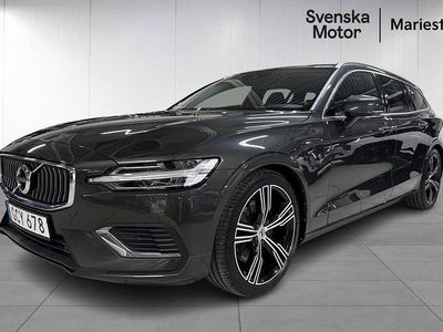 Grå Begagnad 2021 Volvo V60 Inscription Kombi | 318 200 kr