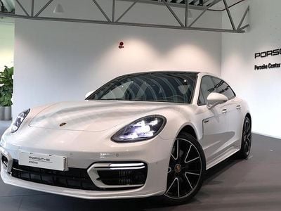Porsche Panamera 4