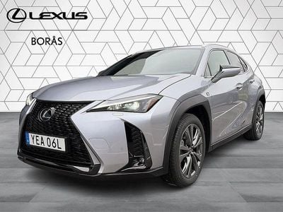 Silver Begagnad 2024 Lexus UX 300h Sport Design Packet SUV | 390 900 kr