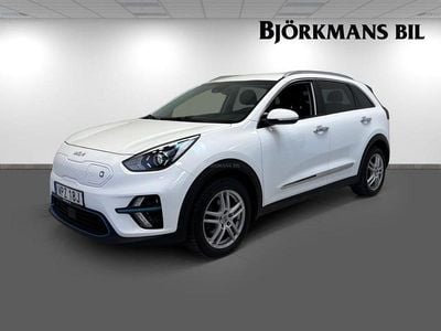 /ud/ clear white s Begagnad 2021 Kia e-Niro Advance SUV | 249 900 kr (Marknadspris)