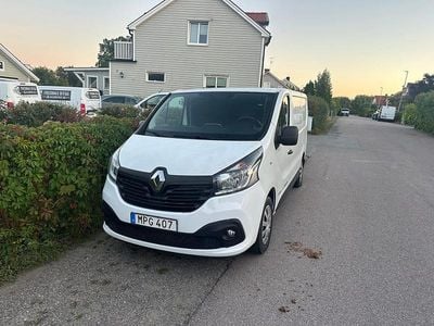 Begagnad 2015 Renault Trafic Minibuss | 68 000 kr (Marknadspris)