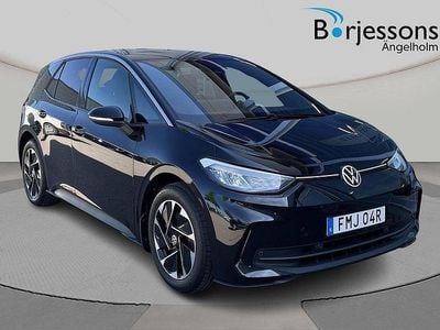 Ny VW ID.3 Pure 125 kW (170 HK) 2025 Metallic/svart Halvkombi