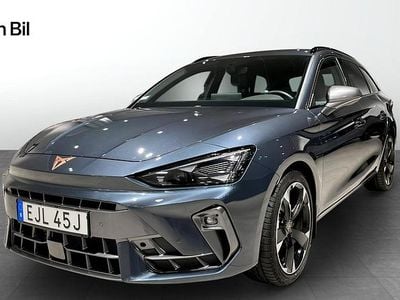 Mörkgrå Begagnad 2025 Cupra Leon Kombi | 309 900 kr (Marknadspris)